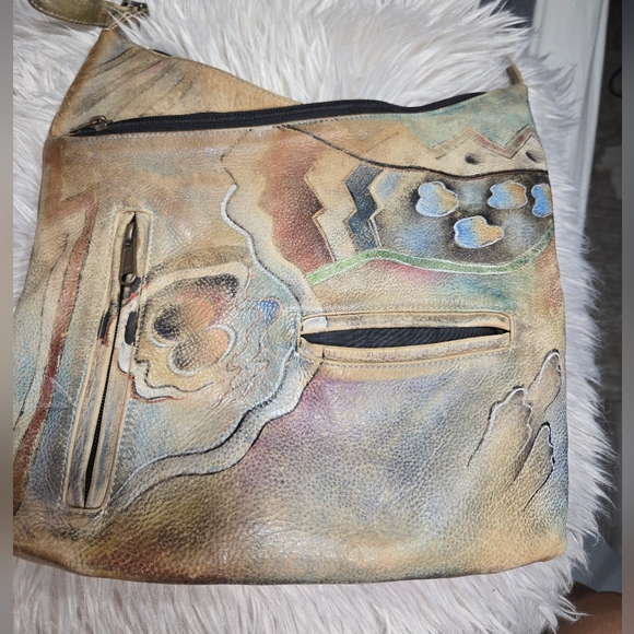 Anuschka hand painted leather handbags Hobo V Shaped - Picture 3 of 14